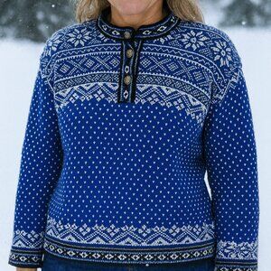 L.L. Bean Blue and White Crew Neck Sweater